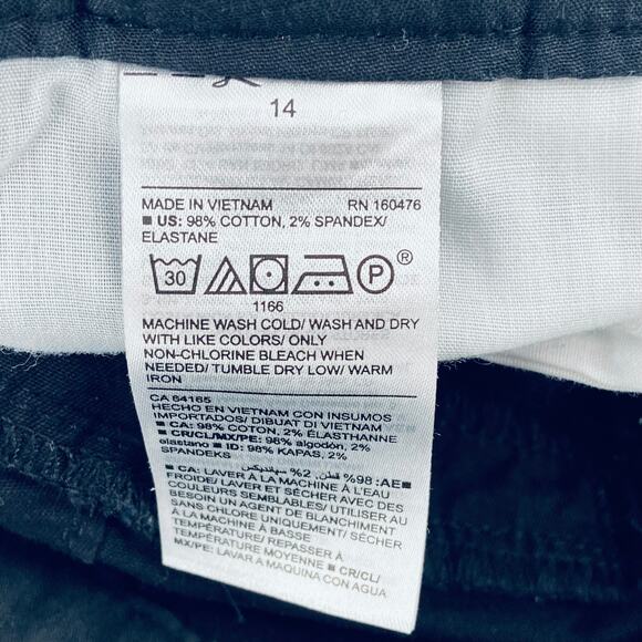 Old Navy Black Mid Rise Shorts - Picture 6 of 6